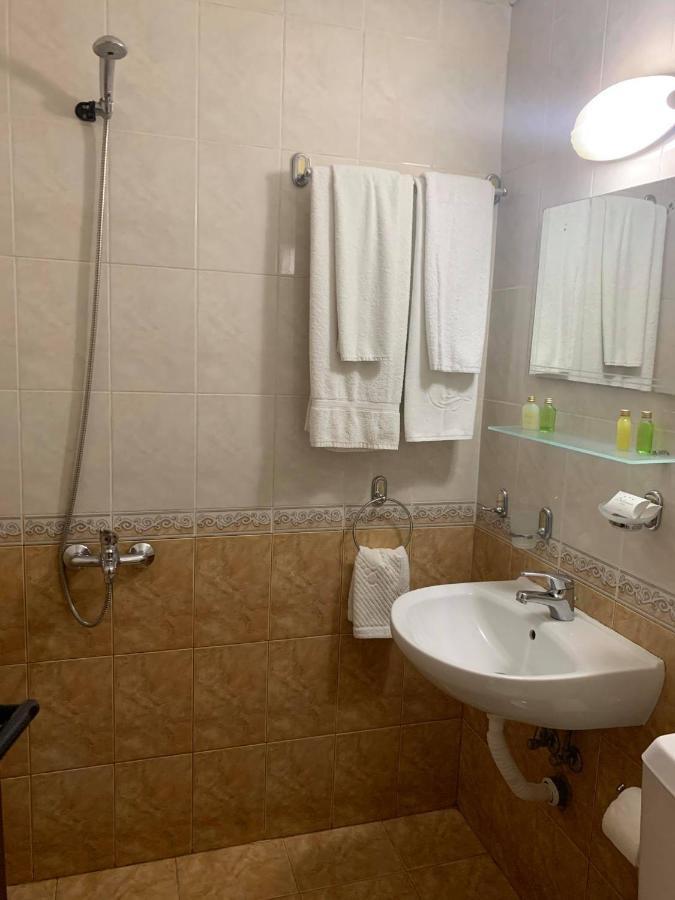 Семеен Хотел Брилянс - Family Hotel Brilliance 瓦爾納 外观 照片