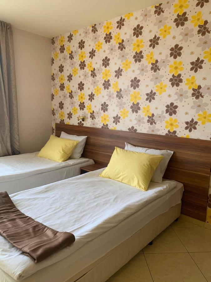 Семеен Хотел Брилянс - Family Hotel Brilliance 瓦爾納 外观 照片