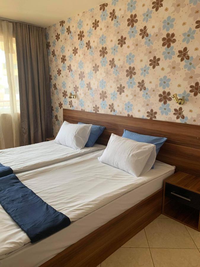 Семеен Хотел Брилянс - Family Hotel Brilliance 瓦爾納 外观 照片